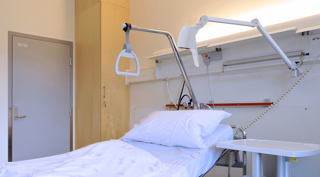 Wards and single-bed rooms